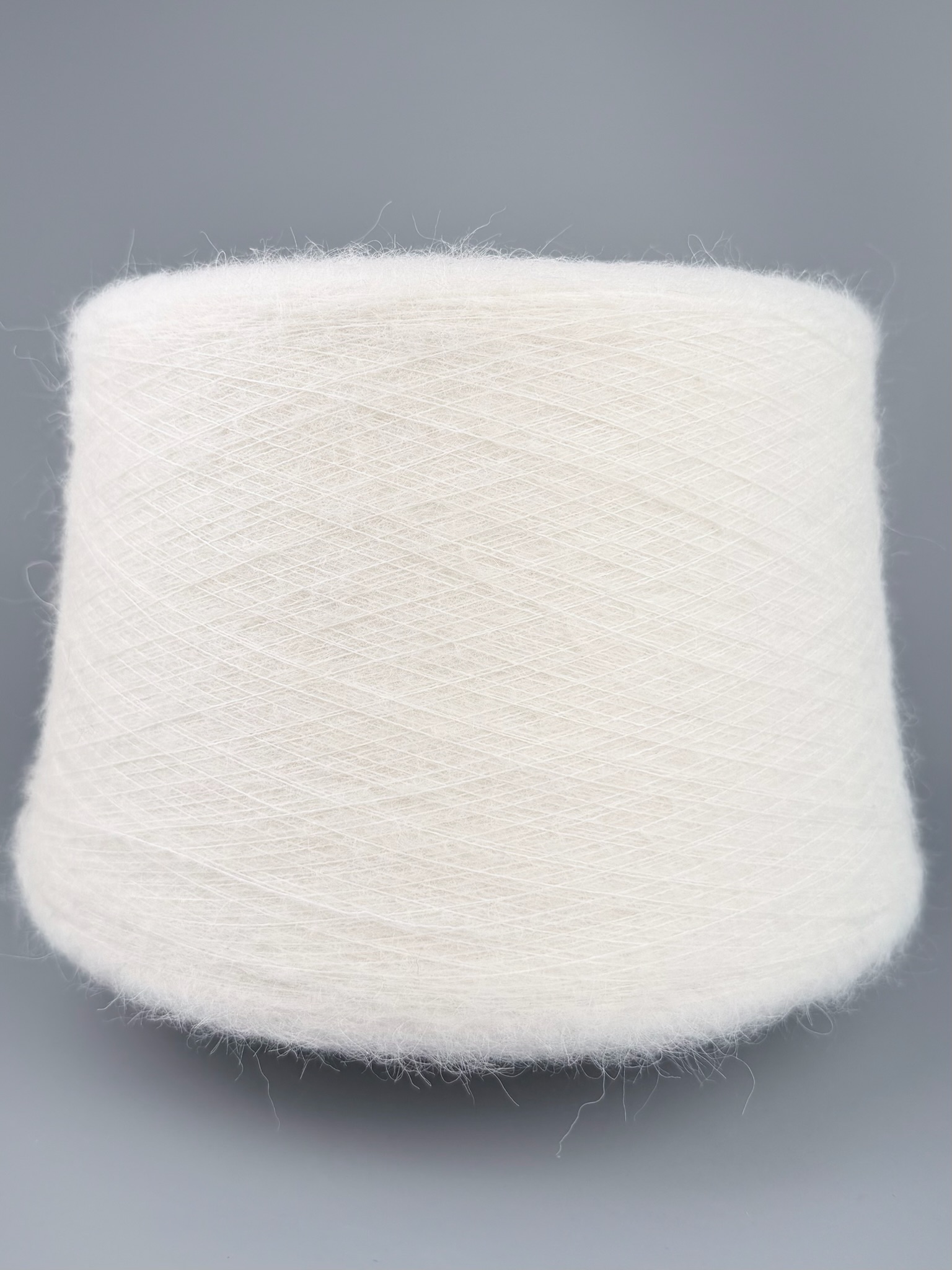 Pecci Filat Art. Soriano 1500 m / 100 g – Garn aus Babyalpaka und Merino col. Bianco naturale foto 2